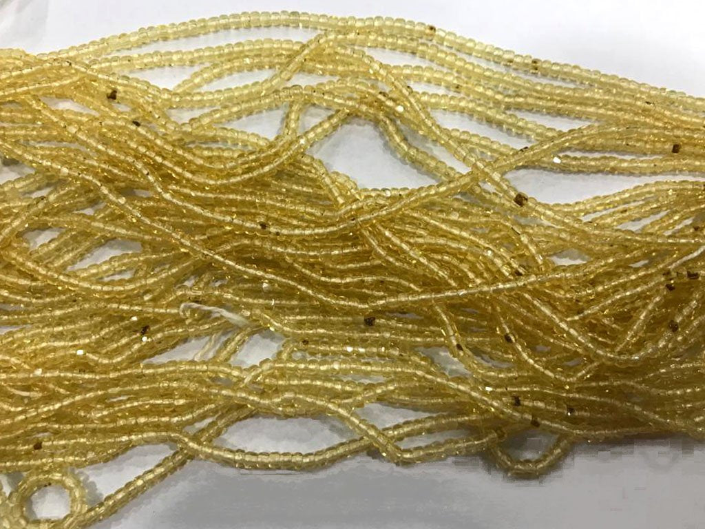 off-white-transparent-spherical-glass-seed-beads-3-mm