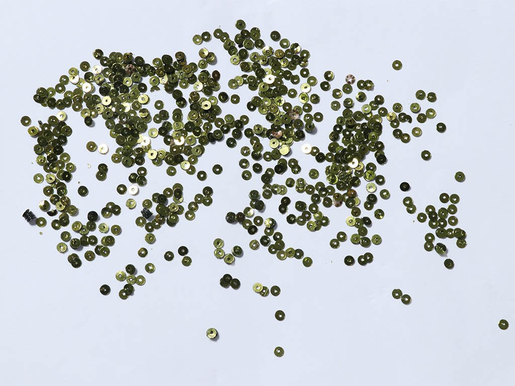 olive-green-circular-plastic-sequins-4-mm