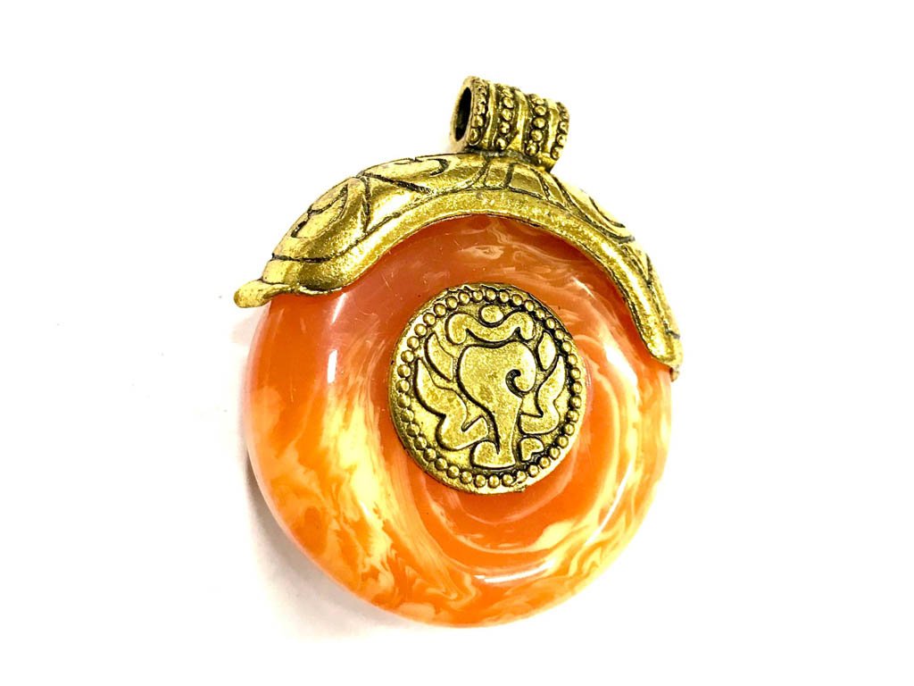 orange-circular-stone-pendant-with-golden-cap-40x35-mm