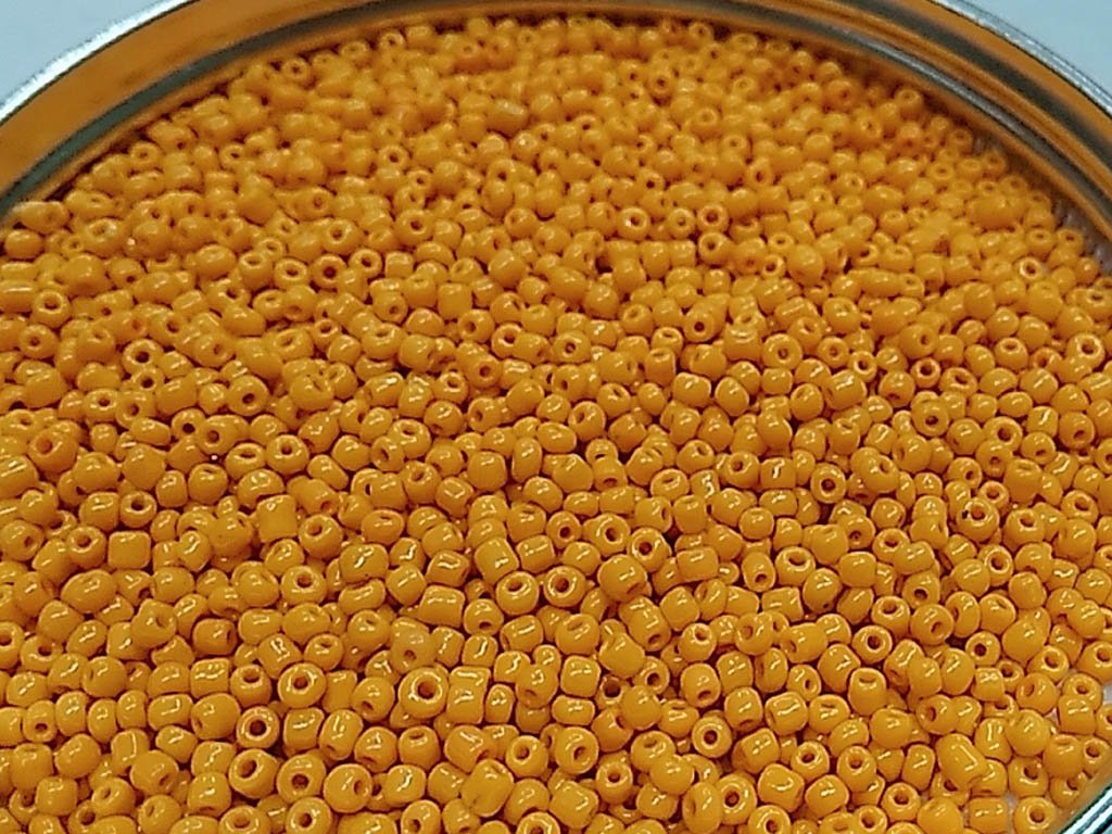 orange-opaque-round-rocaille-glass-seed-beads