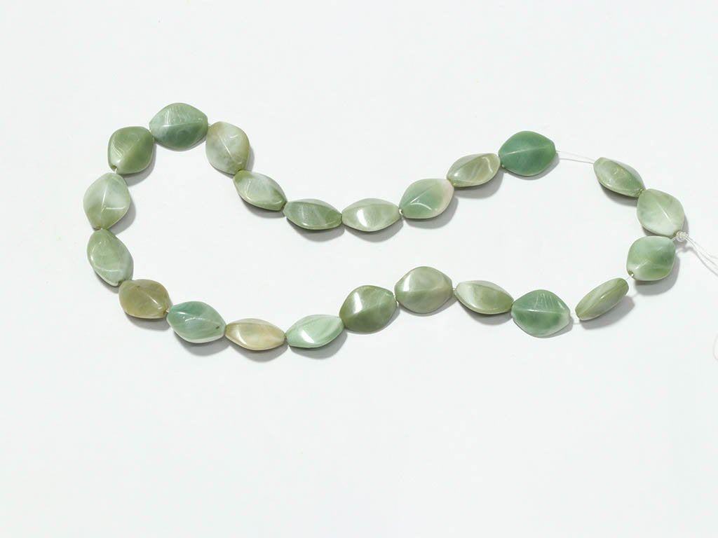 pastel-green-plastic-beads-18x15mm