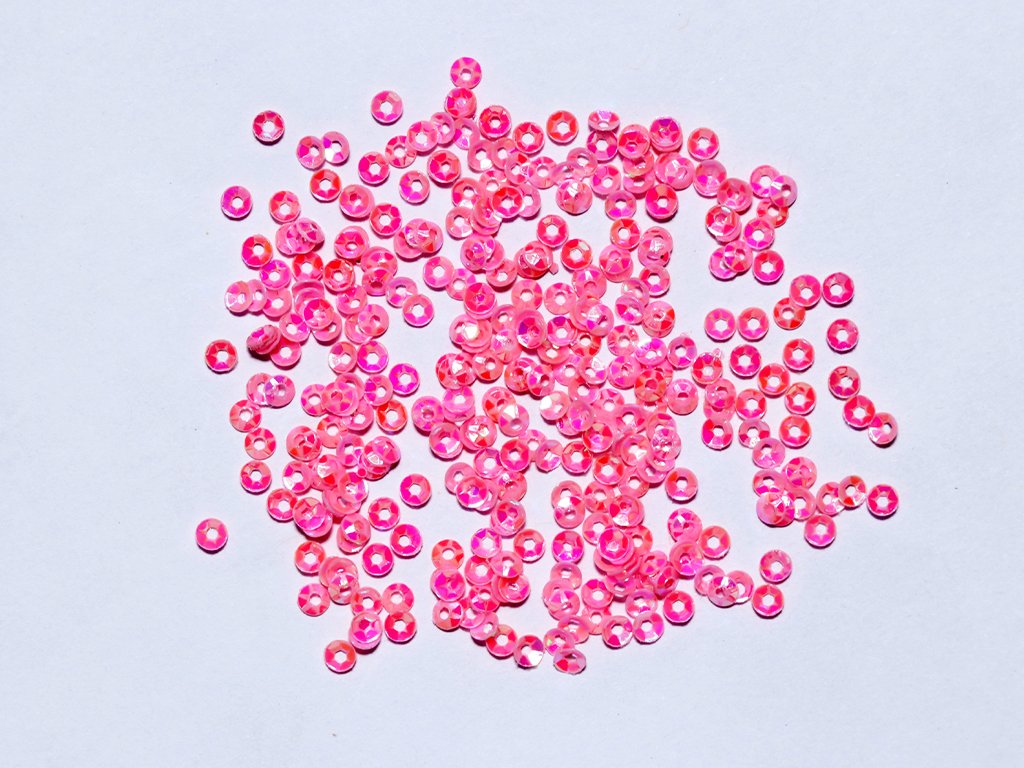 pastel-pink-centre-hole-bowl-plastic-sequin-4-mm