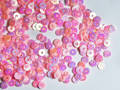 pastel-pink-lustre-circular-plastic-sequins