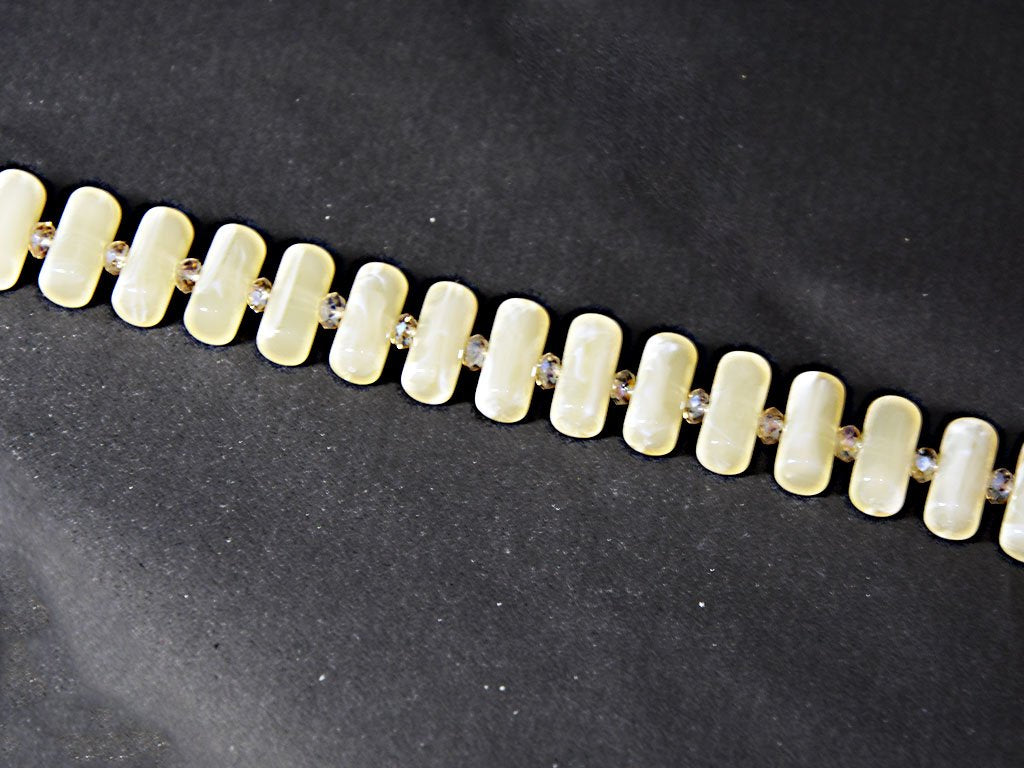 pastel-yellow-cylindrical-resin-beads