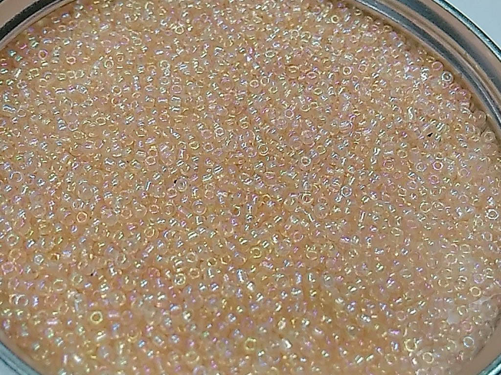 peach-transparent-rainbow-round-rocaille-glass-seed-beads