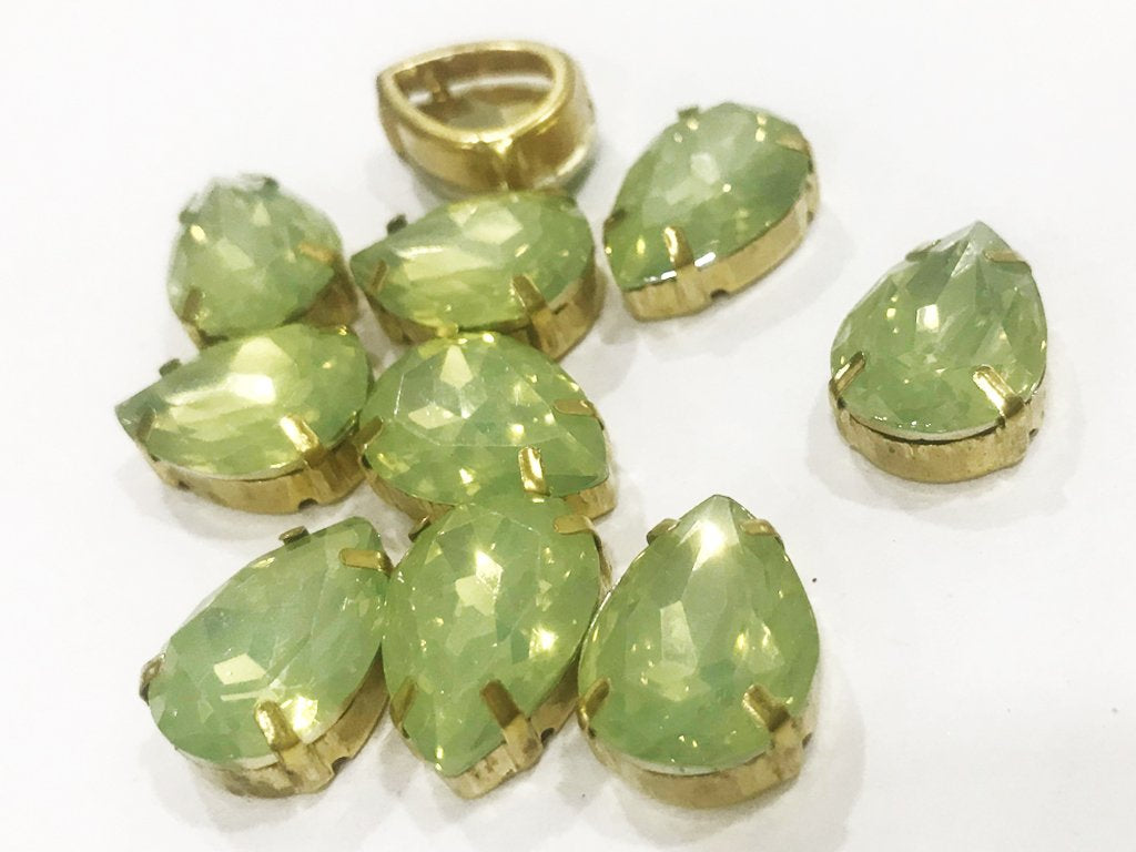 peridot-green-opal-drop-resin-stones-with-catcher-18x13-mm