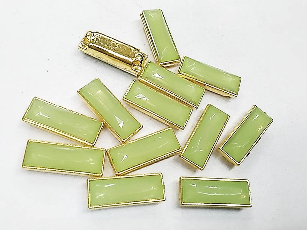 peridot-green-opal-rectangular-plastic-stones-with-catcher-8x24-mm