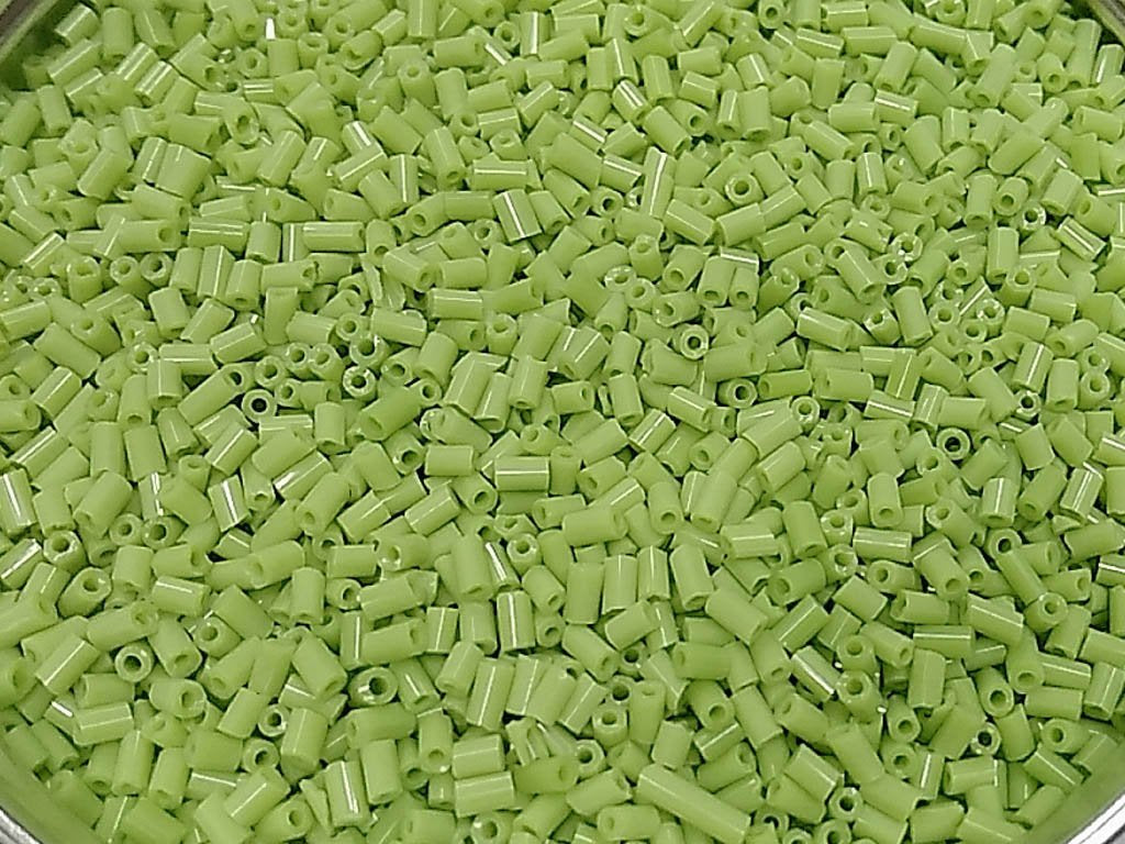 peridot-green-opaque-2-cut-glass-seed-beads