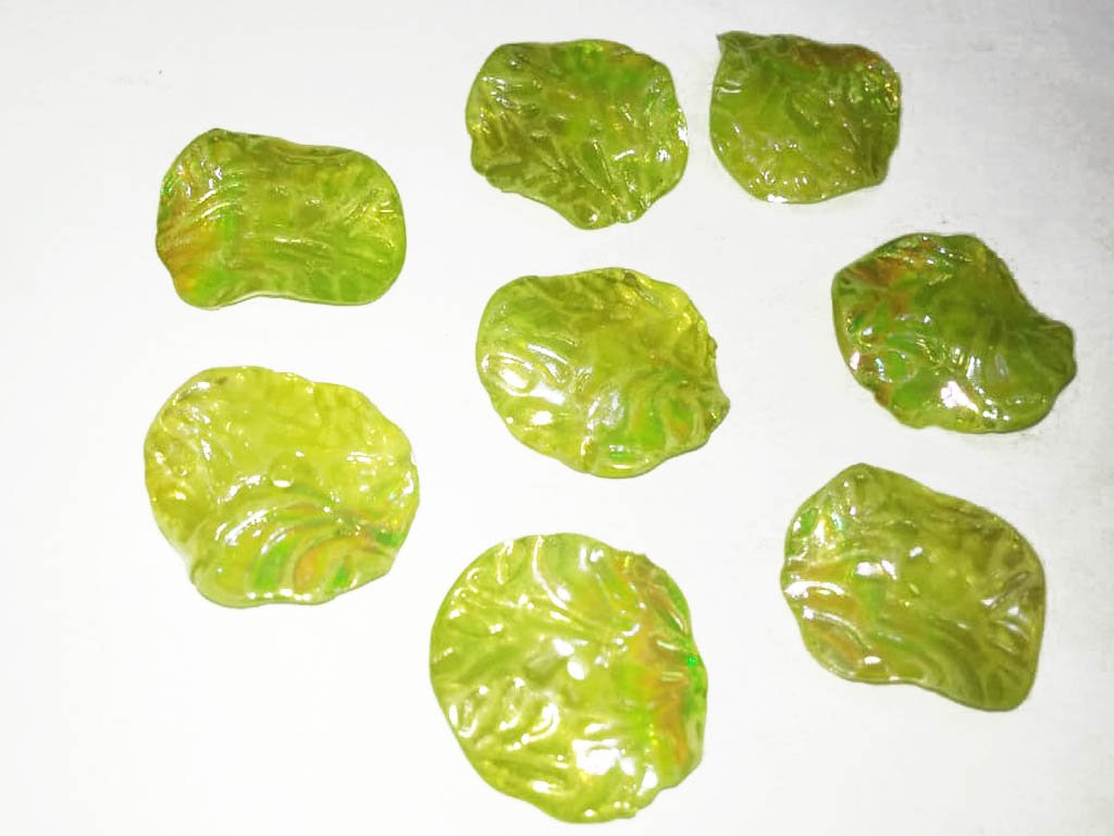 peridot-green-uneven-circular-plastic-stones-with-center-hole