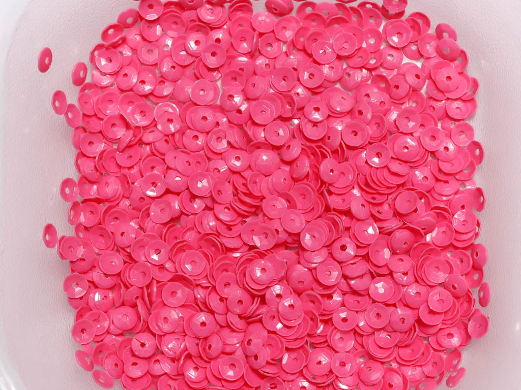 pink-center-hole-circular-plastic-sequins