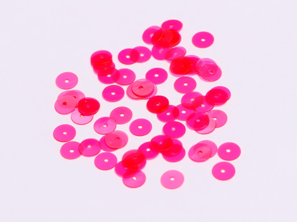 pink-centre-hole-circular-plastic-sequins