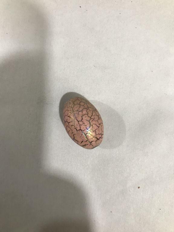 pink-crack-design-oval-plastic-beads