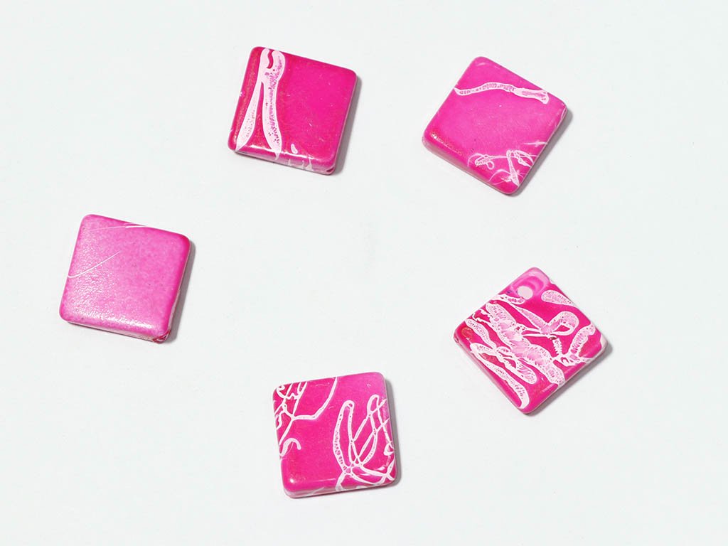 pink-designer-square-plastic-beads-22x22-mm