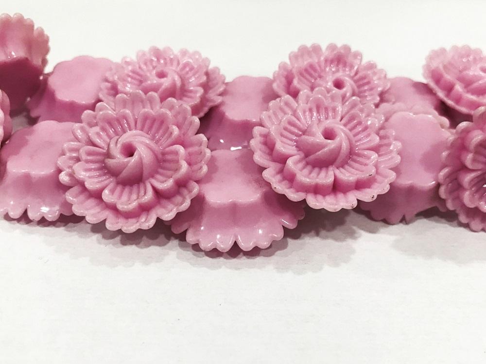 pink-plastic-flower-stones-26-mm
