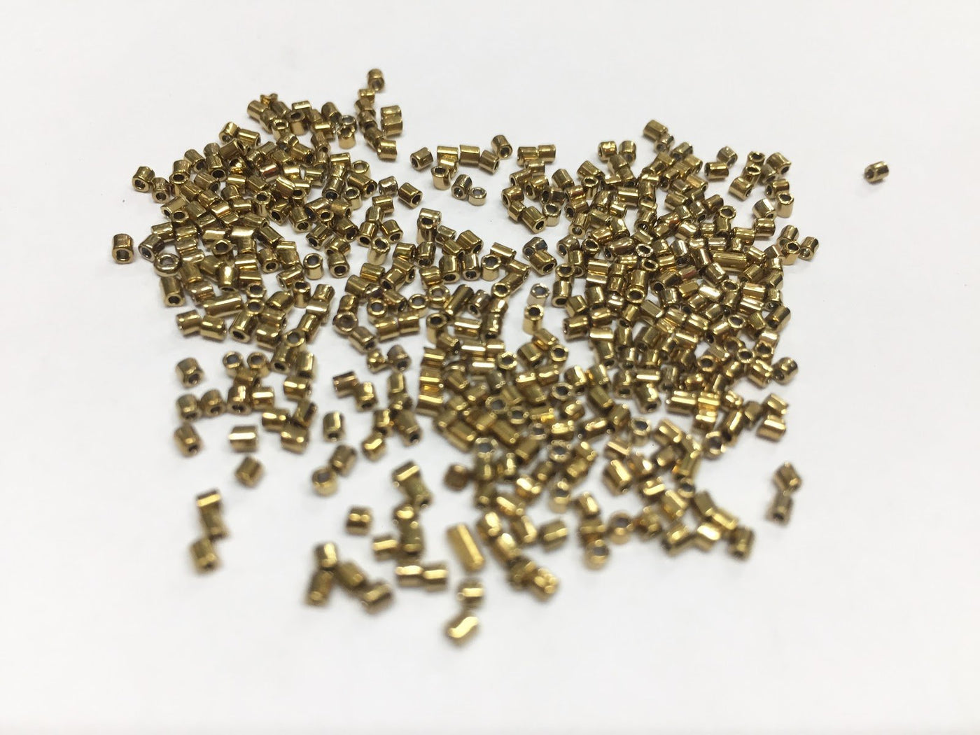 premium-golden-metallic-2-cut-glass-beads