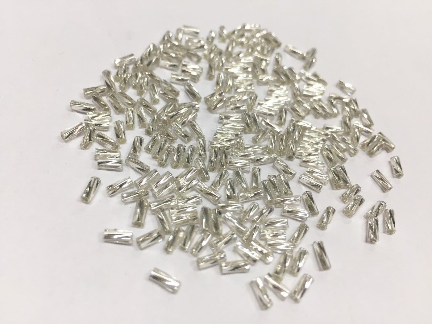 premium-white-silverline-twisted-pipe-glass-beads-4-5mm
