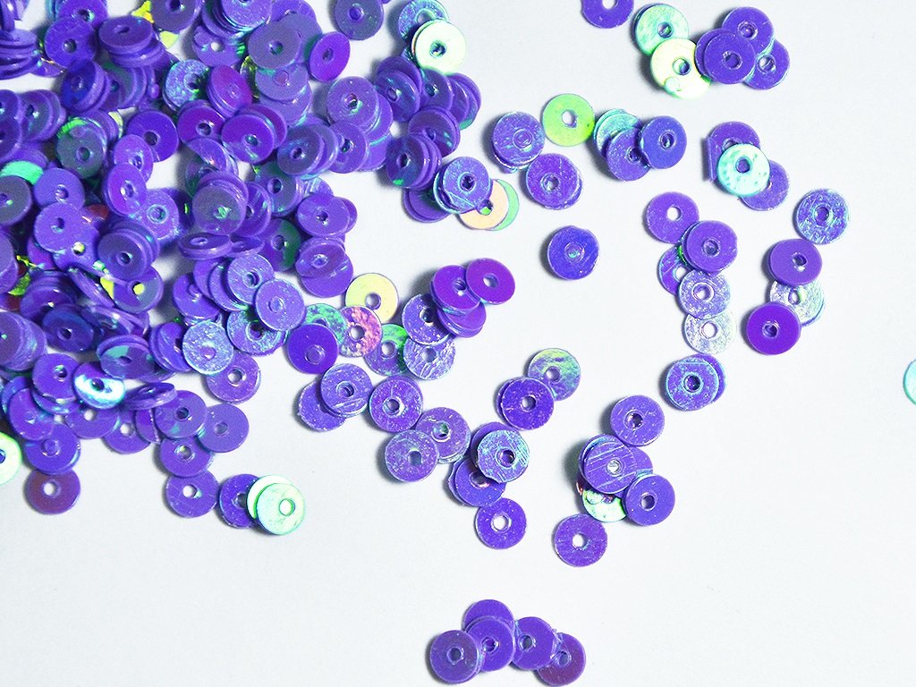 purple-lustre-plastic-sequins
