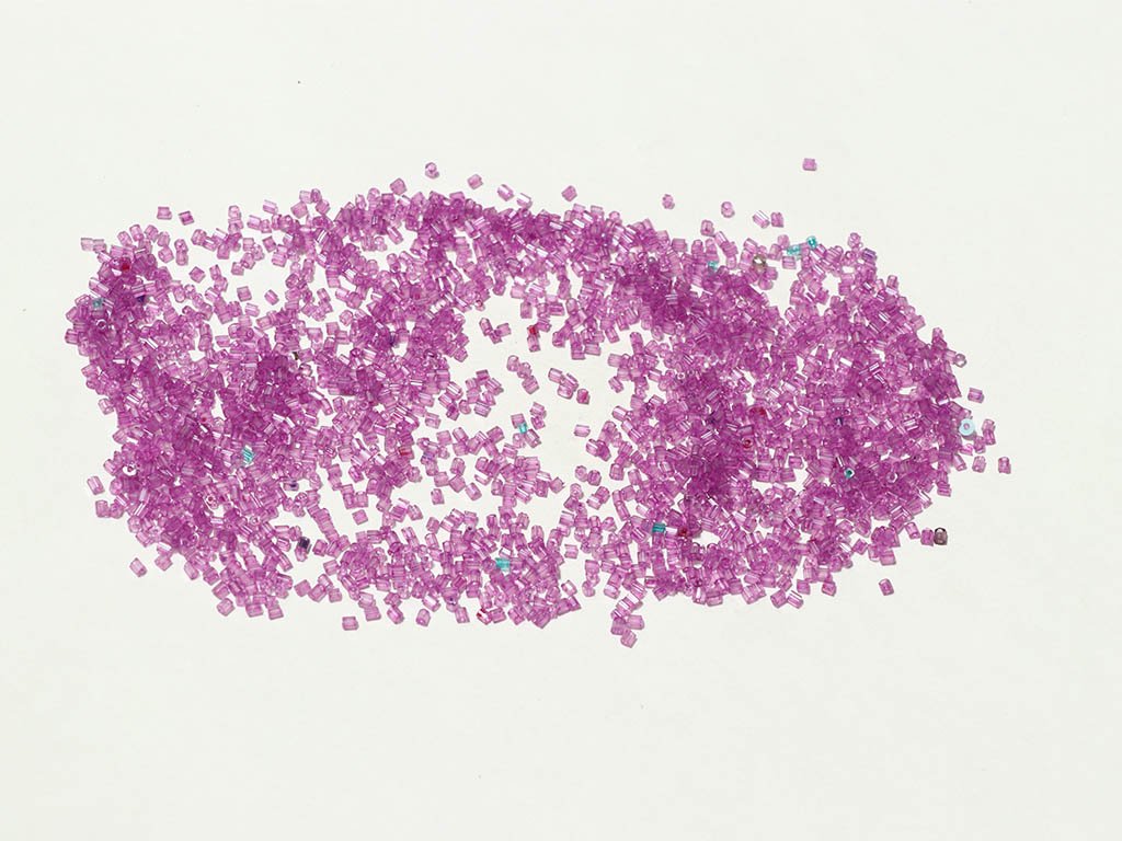 purple-transparent-2-cut-glass-seed-beads-2-mm
