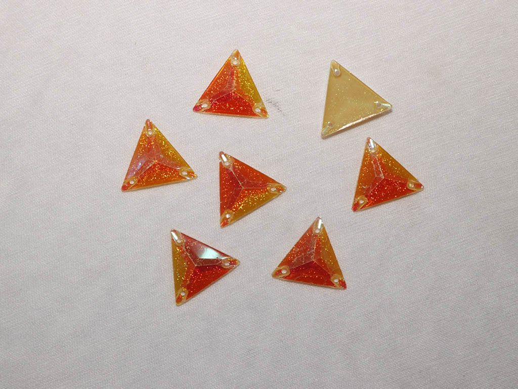 rainbow-designer-triangle-plastic-stones-23x23-mm