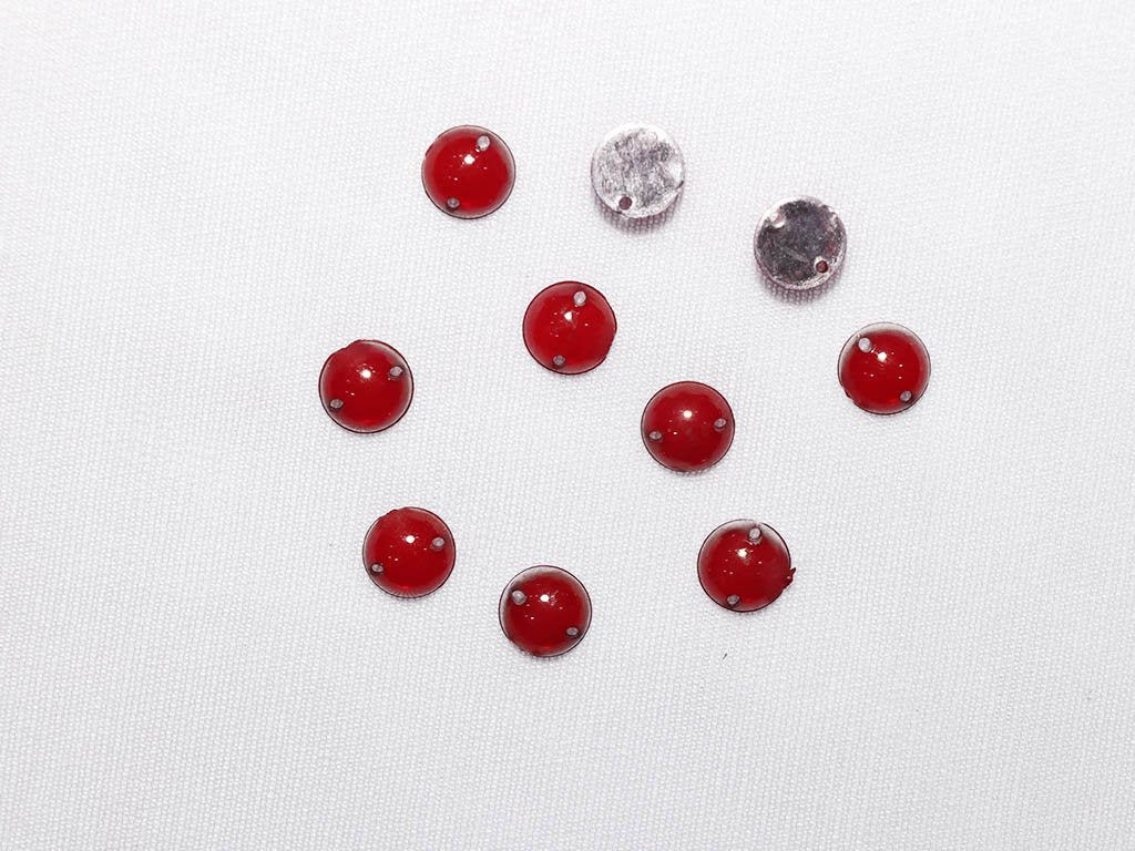 red-circular-plastic-stones-10-mm