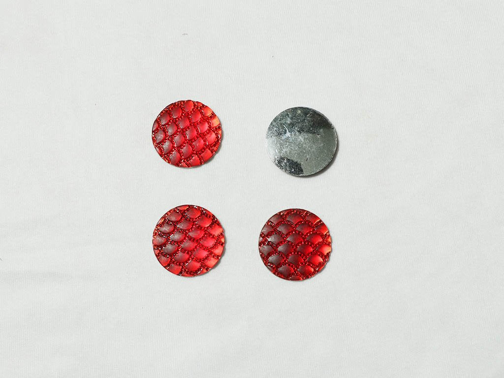 red-designer-circular-plastic-stones-35-mm