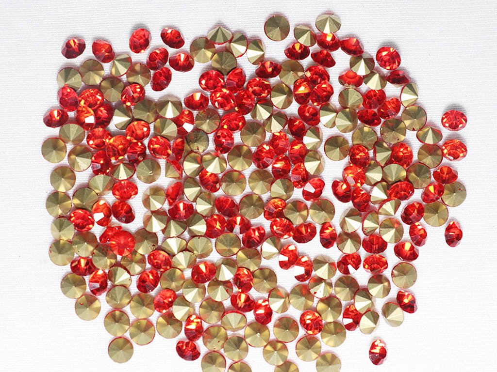 red-octagonal-zircon-stones-28ss