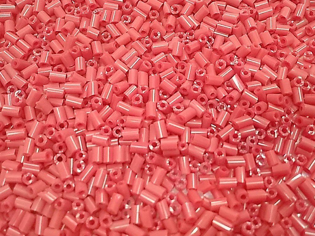 red-opaque-2-cut-glass-seed-beads-2-mm