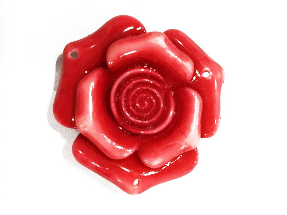 red-resin-flower-stones-with-hole-40x40-mm