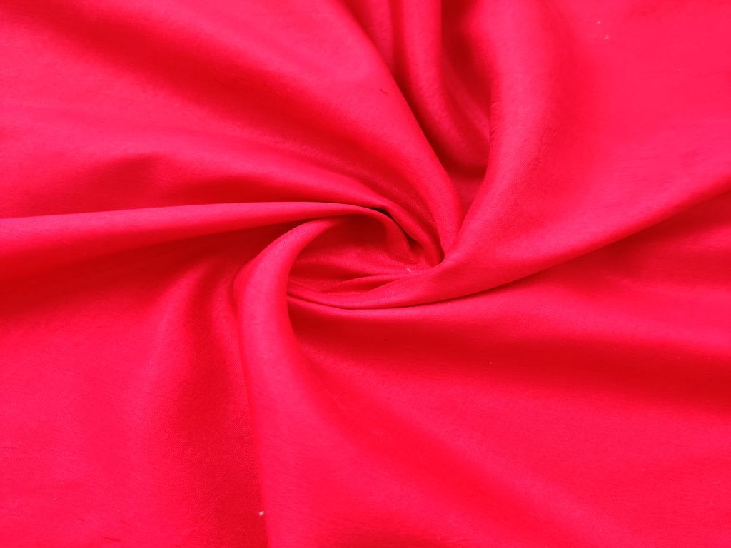 red-rose-silk-fabric