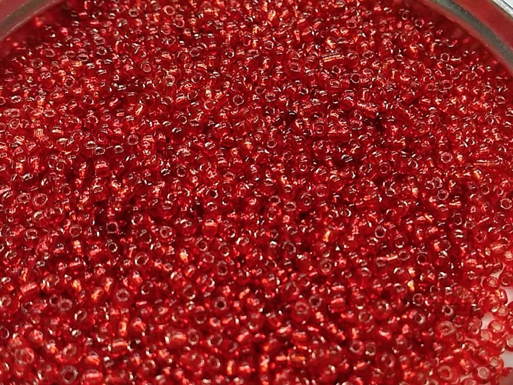 red-transparent-silverline-round-rocaille-glass-seed-beads