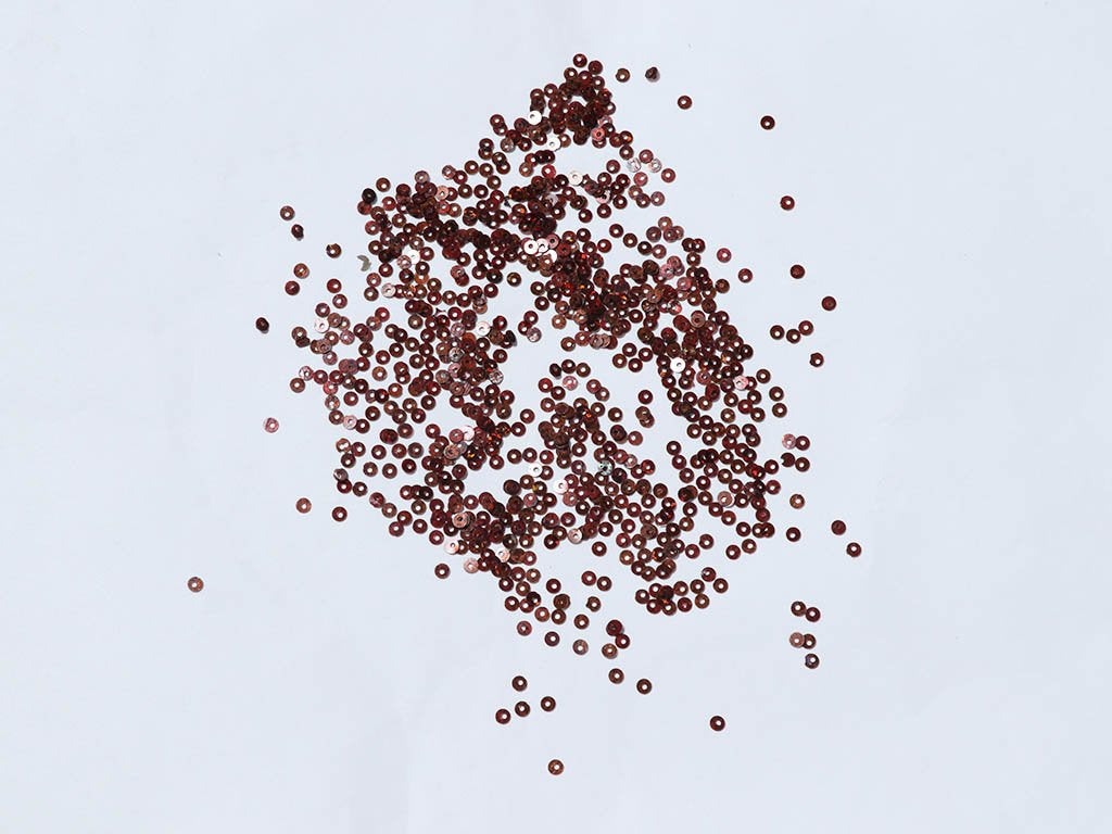 reddish-brow-flat-circular-plastic-sequins-3-mm