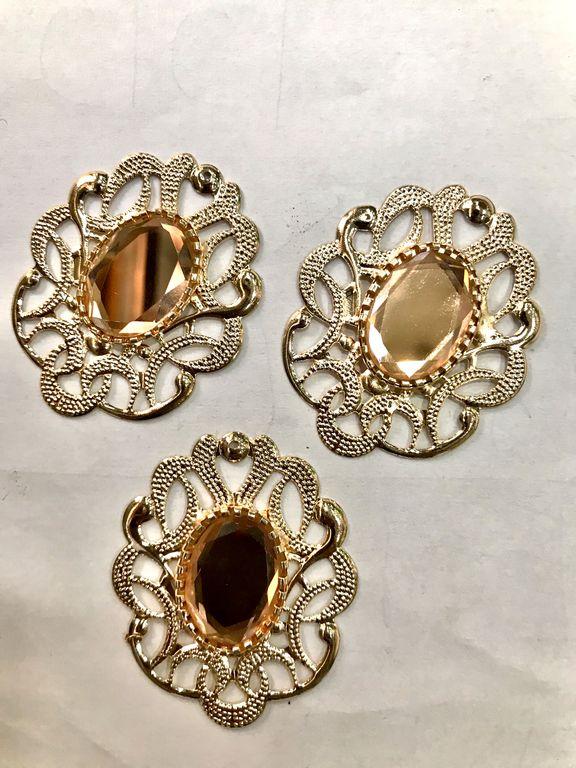 rose-gold-oval-shaped-metal-embellishment