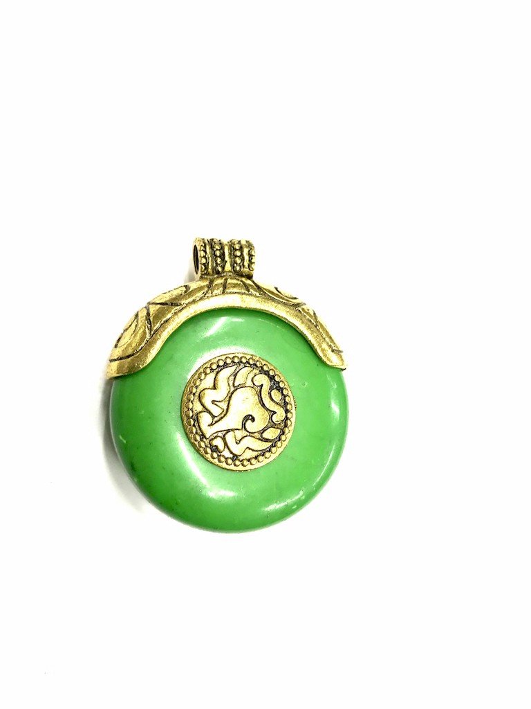 round-green-pendant