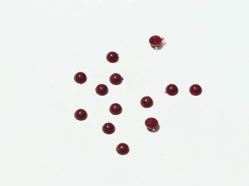 ruby-acrylic-2-hole-circular-plastic-stones-6-mm