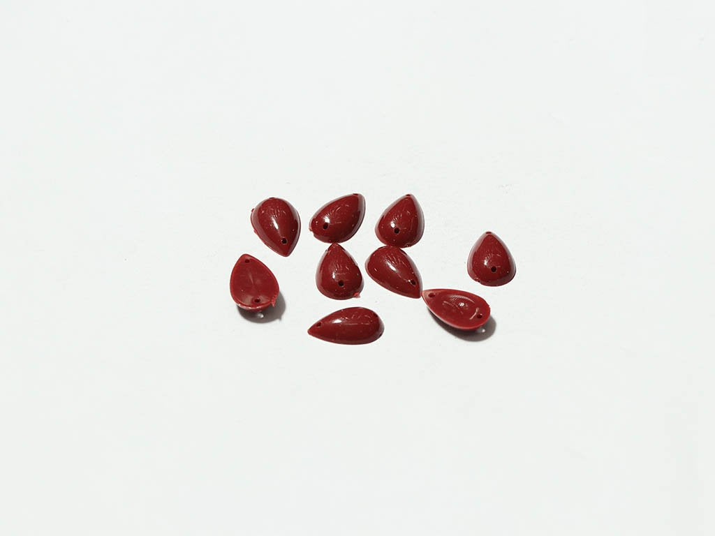 ruby-acrylic-2-hole-drop-plastic-stones-18x13-mm