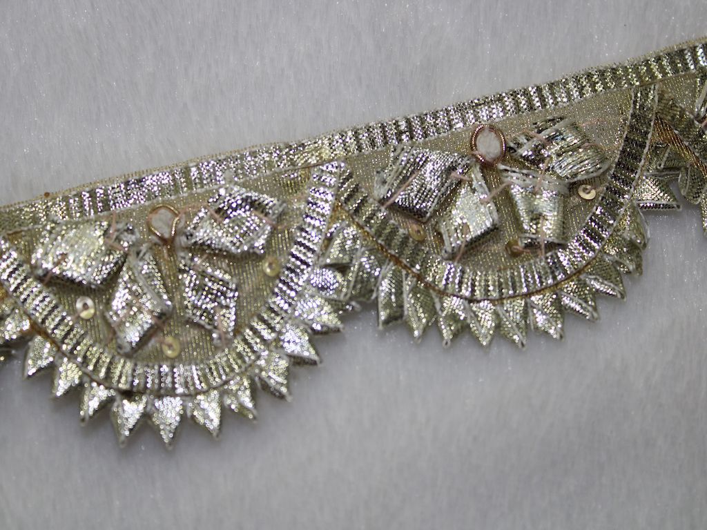 scalloped-gota-work-lace-1