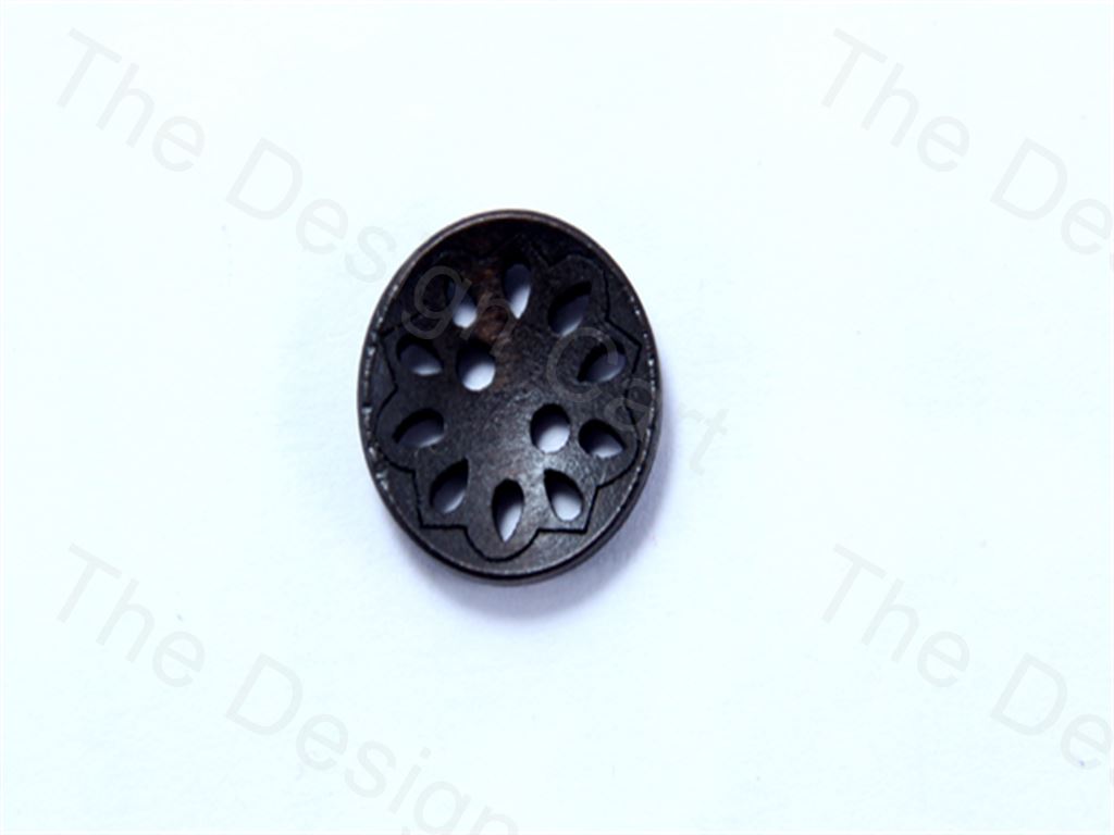 black-round-suface-star-design-carved-wooden-buttons