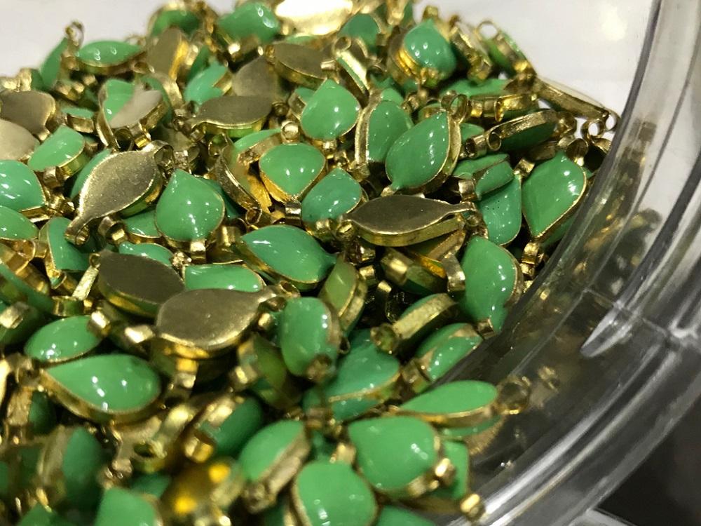 sea-green-drop-metal-kundan-stone-with-enamel-12x6-mm