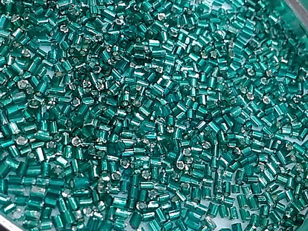 sea-green-transparent-silverline-2-cut-glass-seed-beads