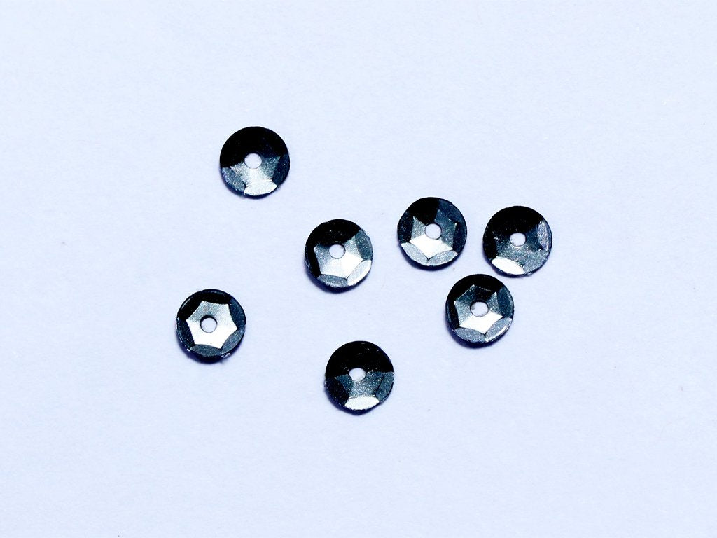silver-centre-hole-flat-circular-plastic-sequins-5-mm