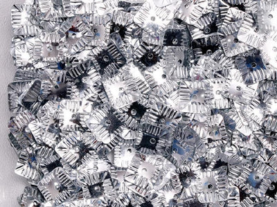 silver-centre-hole-square-plastic-sequins