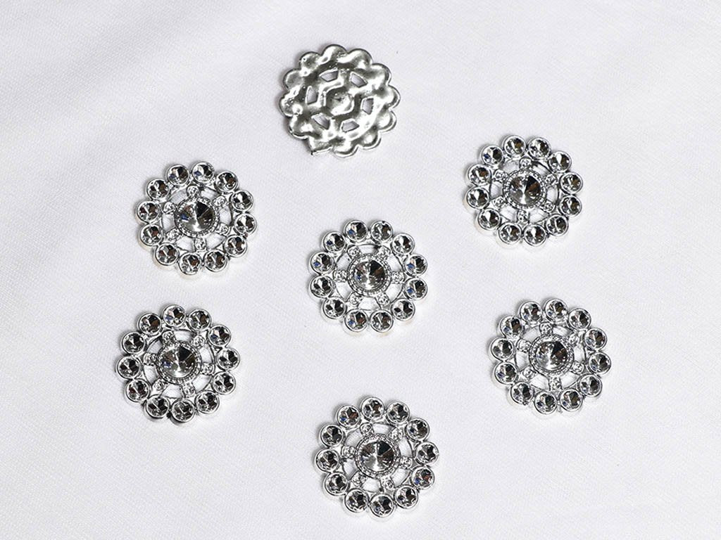 silver-circular-flower-plastic-beads-30-mm