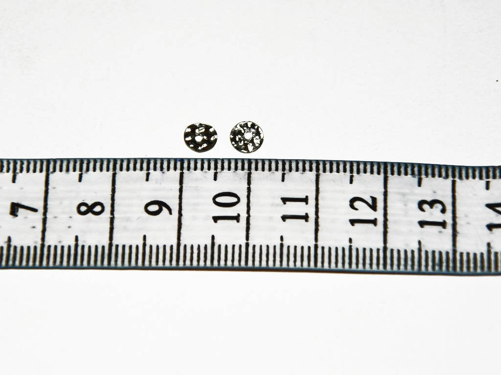 silver-designer-circular-1-hole-plastic-sequins