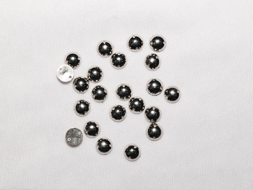 silver-designer-circular-plastic-stones-6-mm