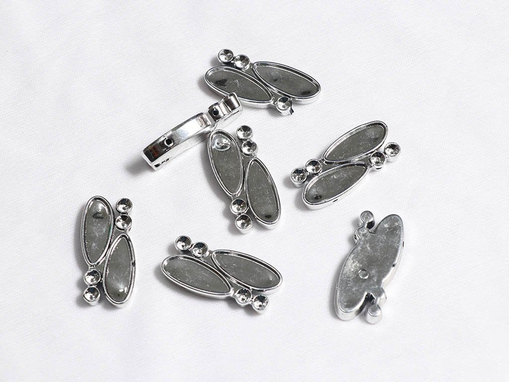 silver-designer-drop-plastic-beads-40x18-mm