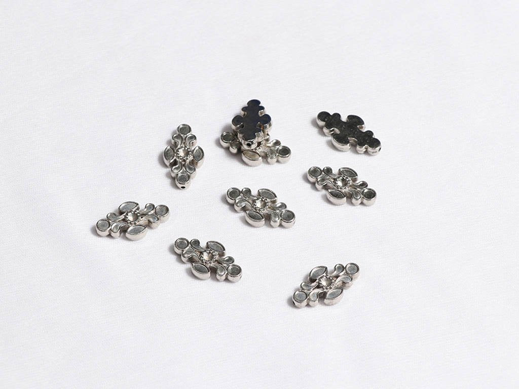 silver-designer-plastic-beads-15x28-mm