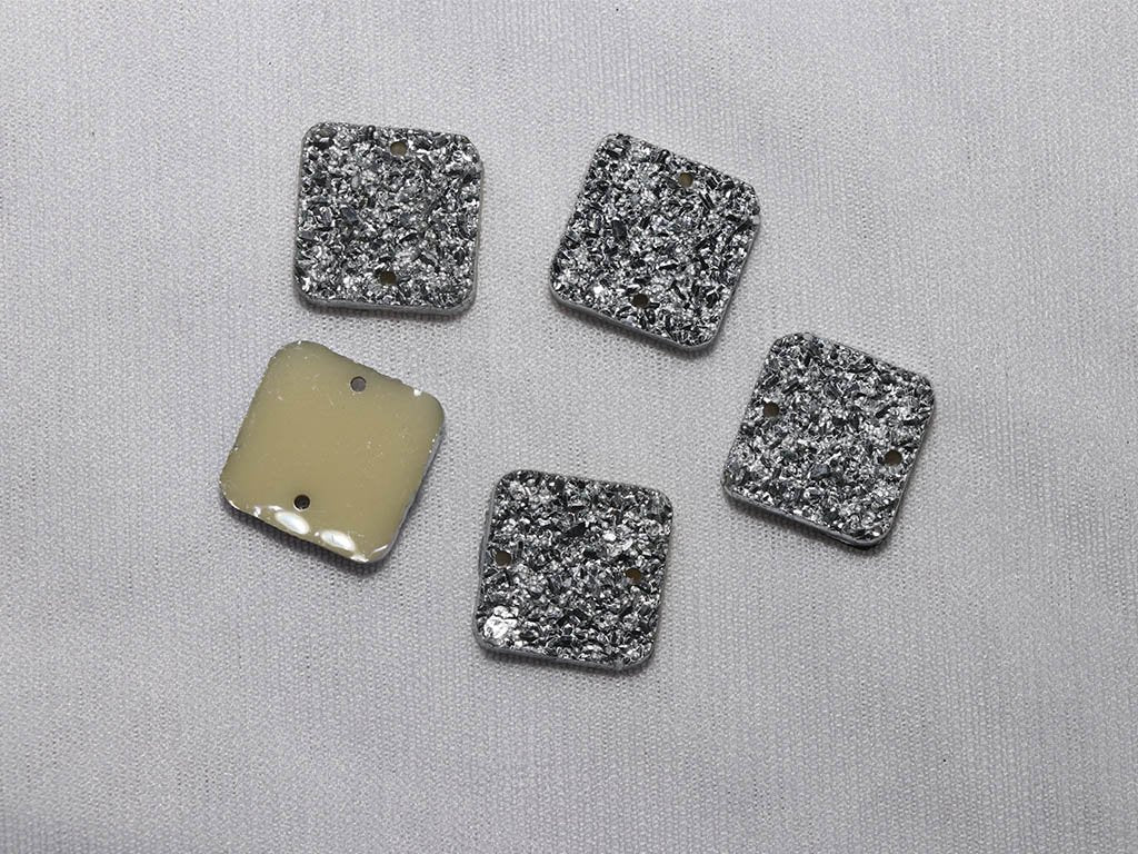 silver-designer-square-plastic-stones-16x16-mm