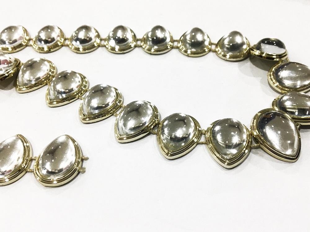 silver-drop-glass-stone-laces-with-plain-plastic-base