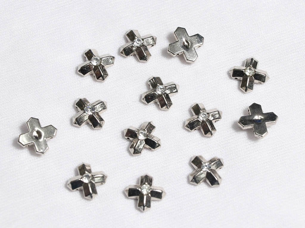 silver-fancy-cross-plastic-beads-14x14-mm