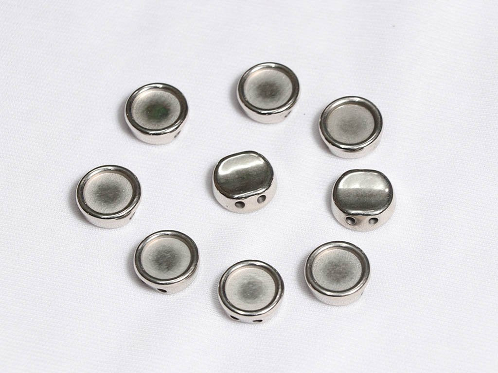 silver-flat-circular-plastic-beads-16-mm
